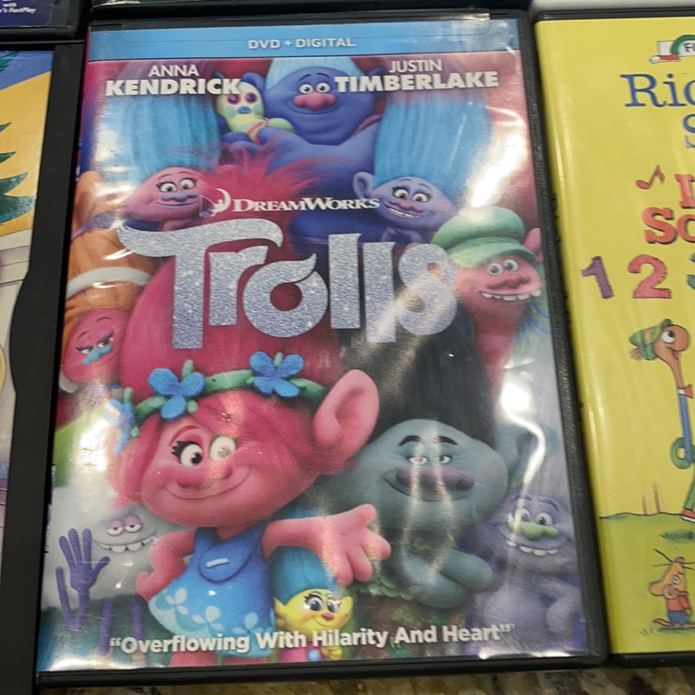 Set of 12 Children’s  DVD Movies! - Picture 3 of 14